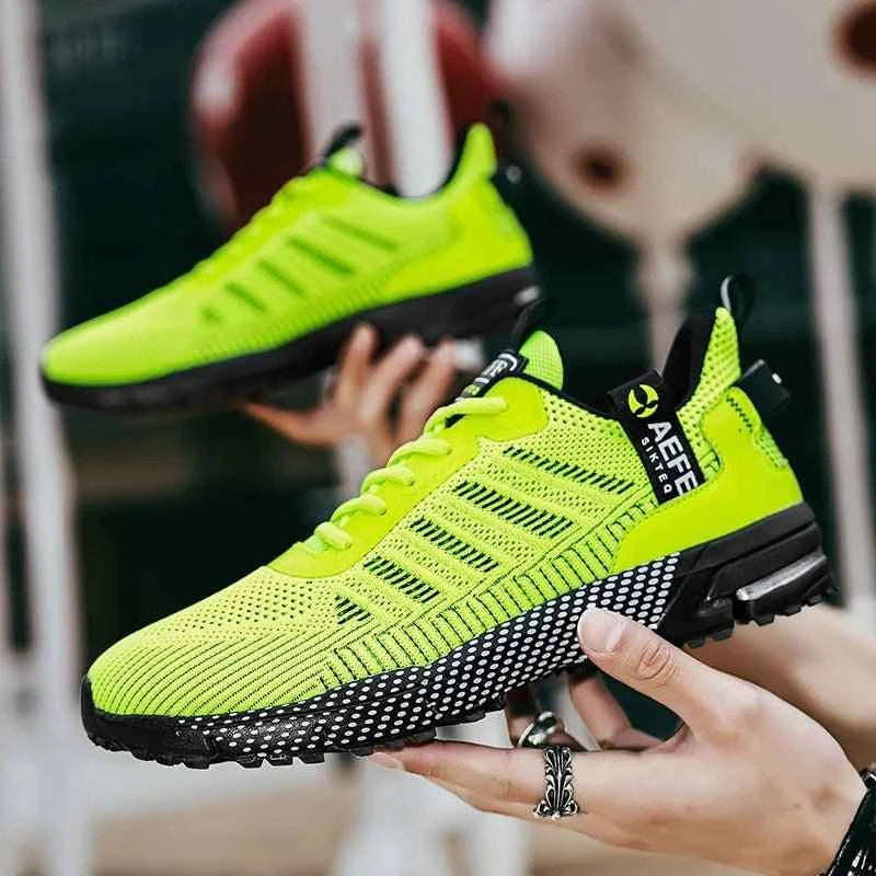 Lightweight Breathable Men's Sneakers for Casual Outdoor Walking