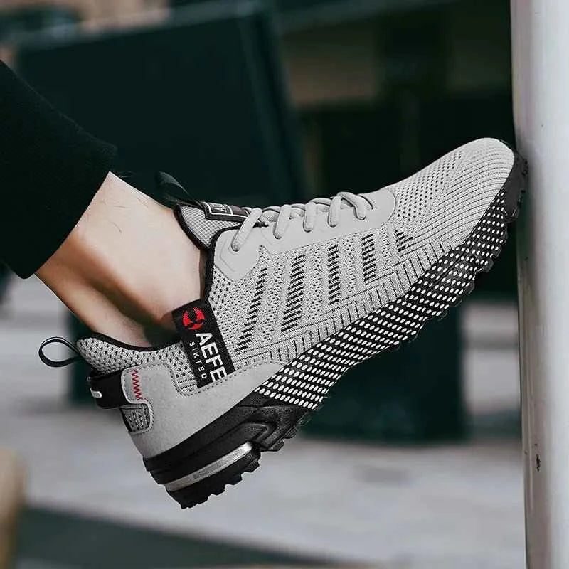 Lightweight Breathable Men's Sneakers for Casual Outdoor Walking