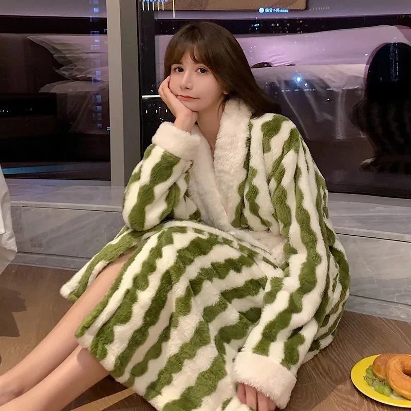 SaneShoppe-Women's Plush Velvet Bathrobe for Fall and Winter, Long or Extra-Long